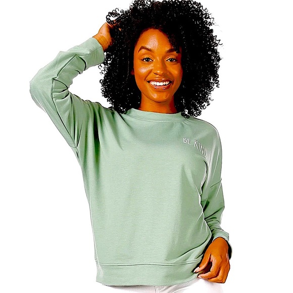 Rae Dunn Tops - NEW Rae Dunn "BE KIND" terrycloth eucalyptus Classic Crewneck Sweatshirt small